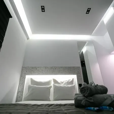 Center Marble 40sqm Gas Heating 2smarttv Optical Fiber - Secured24h Private Entrance Appartamento