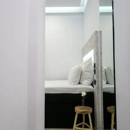 Appartamento Center Marble 40sqm Gas Heating 2smarttv Optical Fiber - Secured24h Private Entrance Salonicco