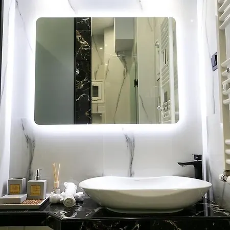 Appartamento Center Marble 40sqm Gas Heating 2smarttv Optical Fiber - Secured24h Private Entrance Salonicco